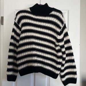 H&M Monochrome Knit Sweater
